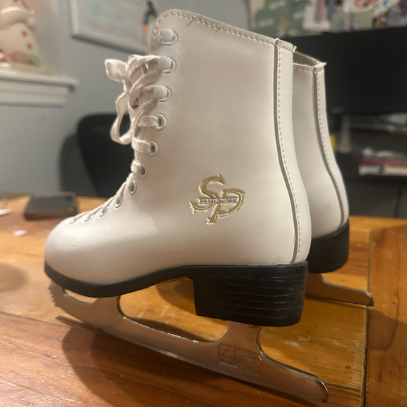 Vintage SP White Leather Figure Skating Boots - Picture 5 of 7